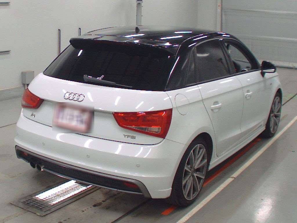 2014 Audi A1 Sportback 8XCAX[1]