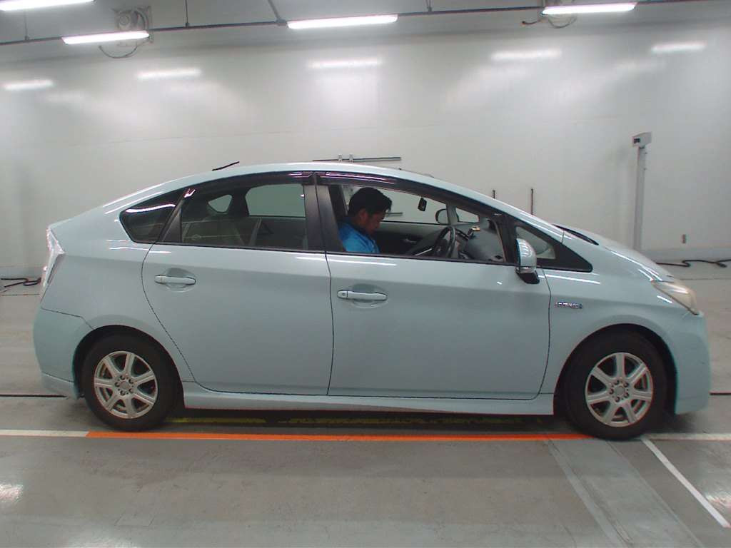 2009 Toyota Prius ZVW30[2]