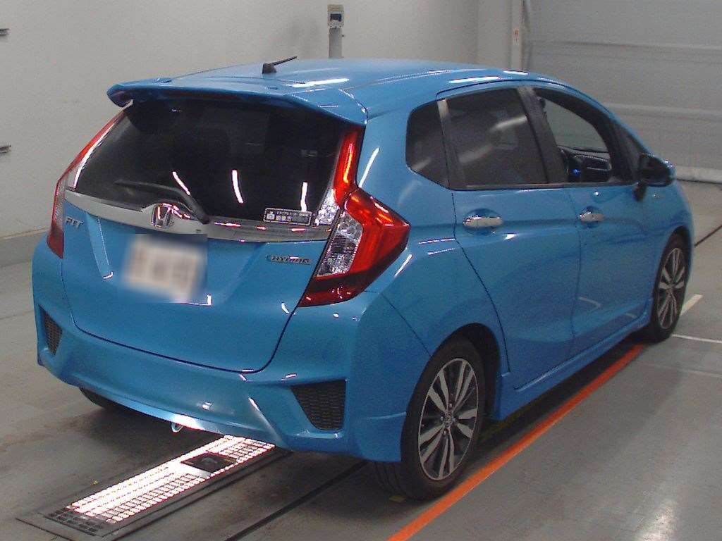 2014 Honda Fit Hybrid GP5[1]