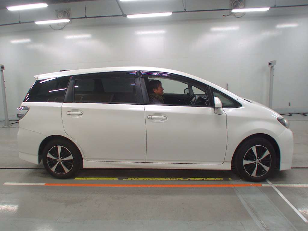 2017 Toyota Wish ZGE20W[2]