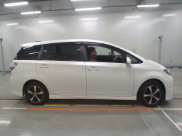 2017 Toyota Wish