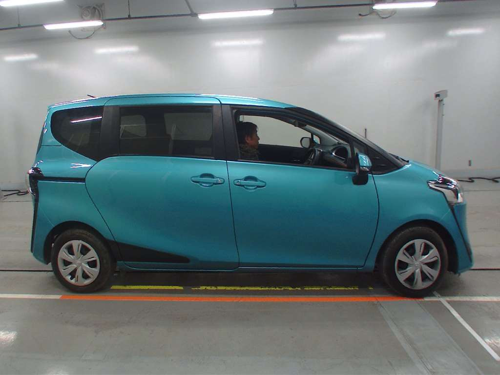 2021 Toyota Sienta NSP170G[2]