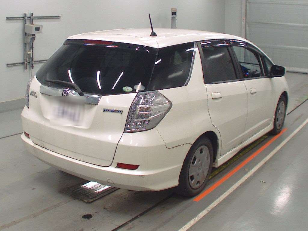 2012 Honda Fit Shuttle Hybrid GP2[1]