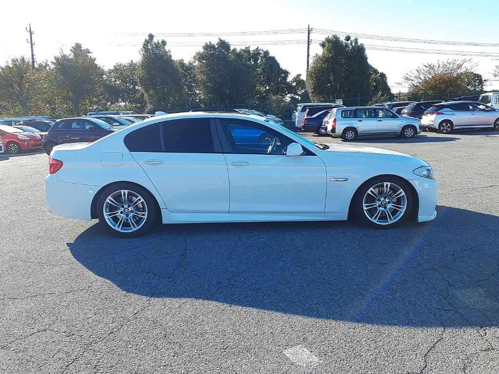 2010 BMW 5 Series FR35[2]