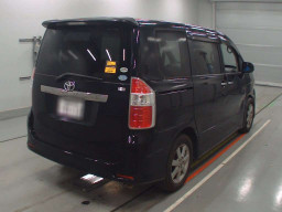 2009 Toyota Noah