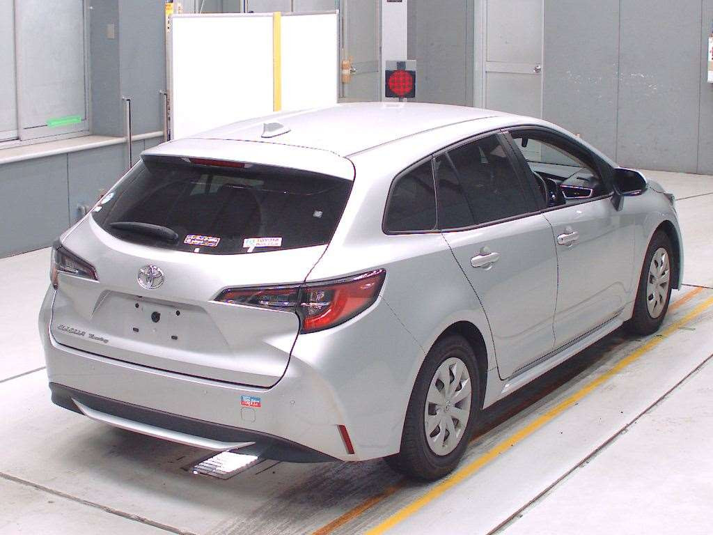 2021 Toyota Corolla Touring Wagon ZRE212W[1]