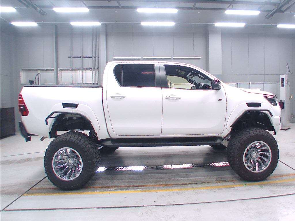 2023 Toyota Hilux GUN125[2]