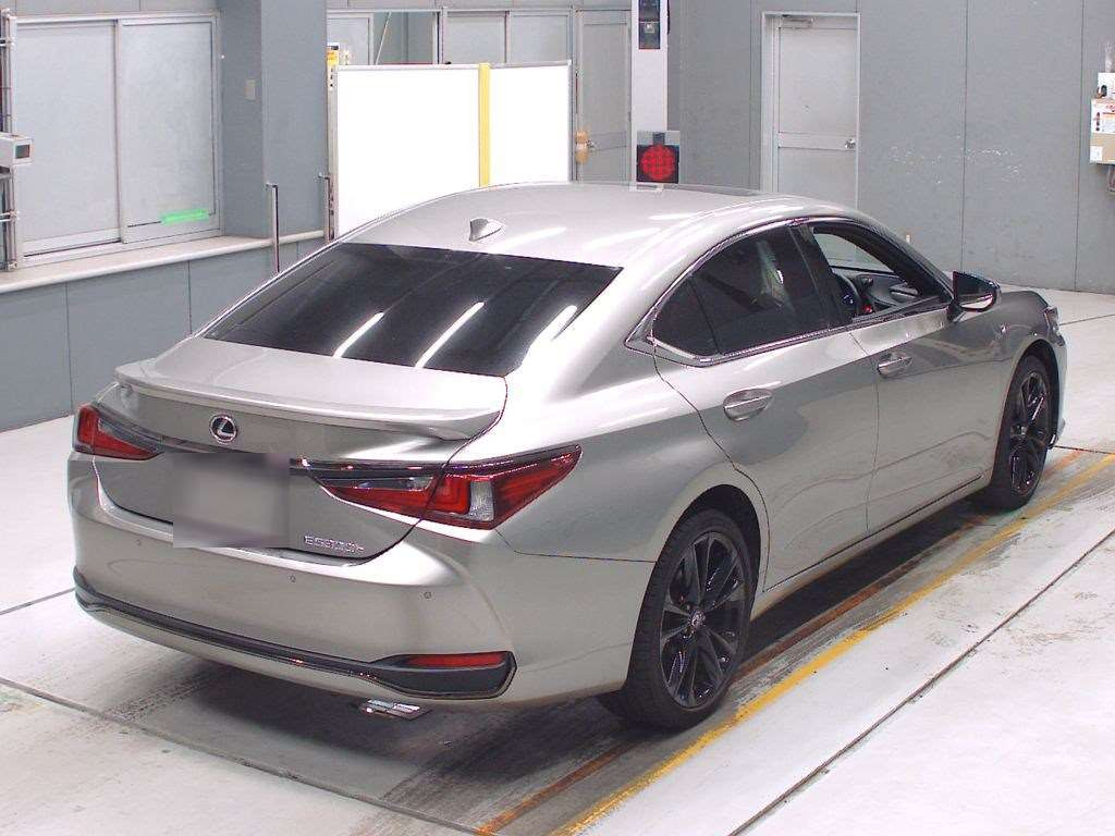 2022 Lexus ES AXZH11[1]