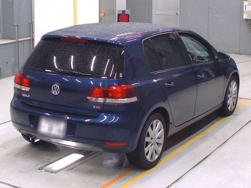 2010 Volkswagen Golf 1KCAV[1]