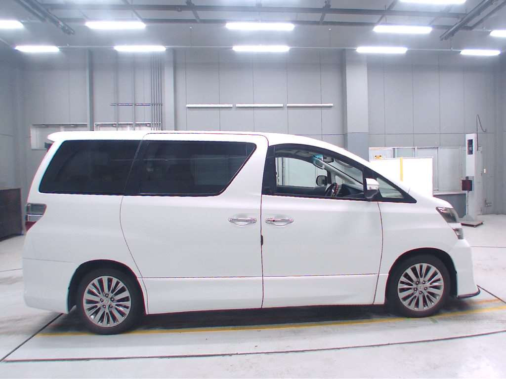 2013 Toyota Vellfire ANH20W[2]