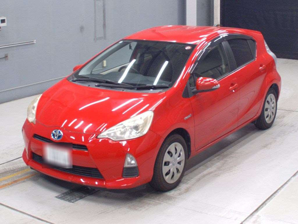 2013 Toyota Aqua NHP10[0]