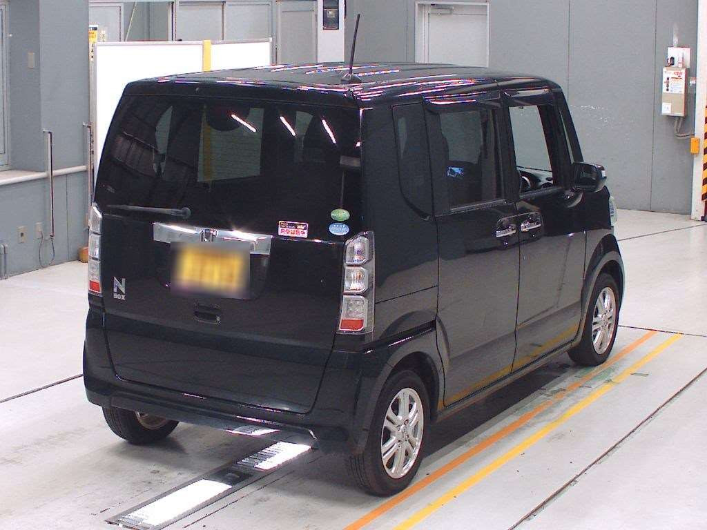 2013 Honda N-BOX JF1[1]