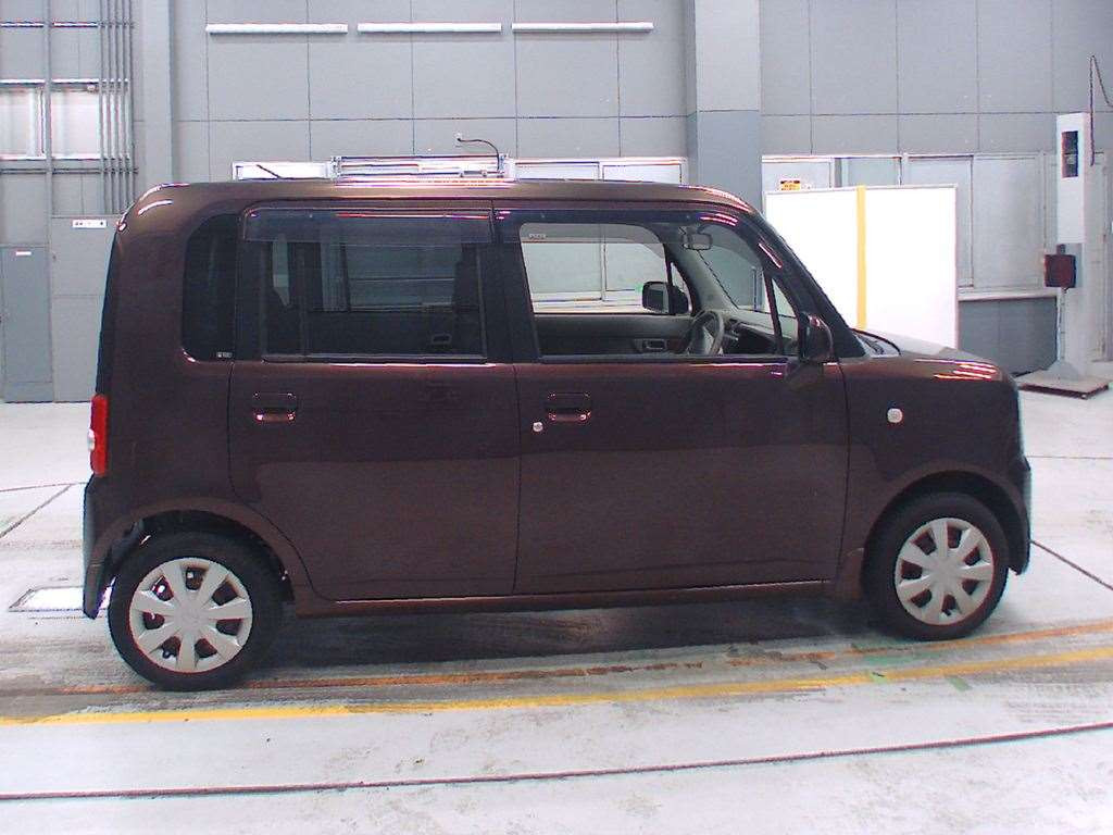 2013 Daihatsu Move Conte L575S[2]