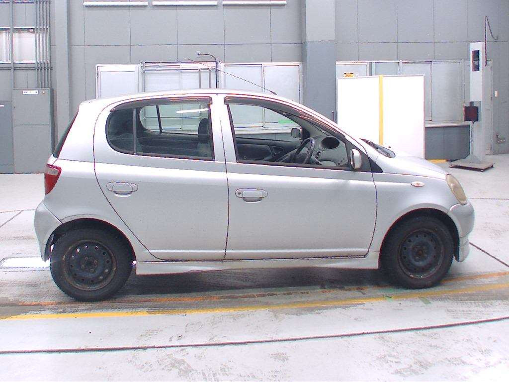 1999 Toyota Vitz SCP10[2]