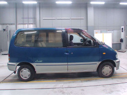 1995 Nissan Serena