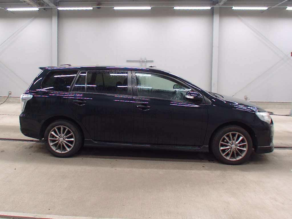 2009 Toyota Corolla Fielder NZE141G[2]