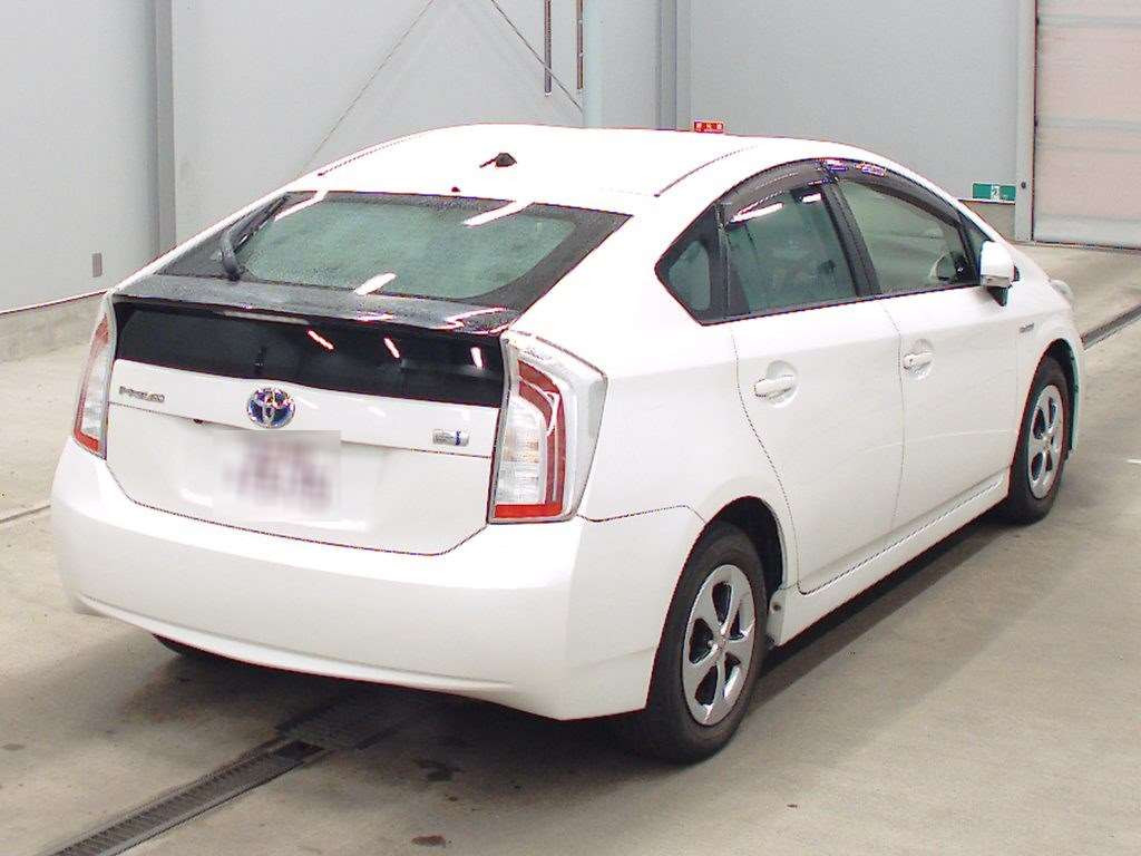 2012 Toyota Prius ZVW30[1]