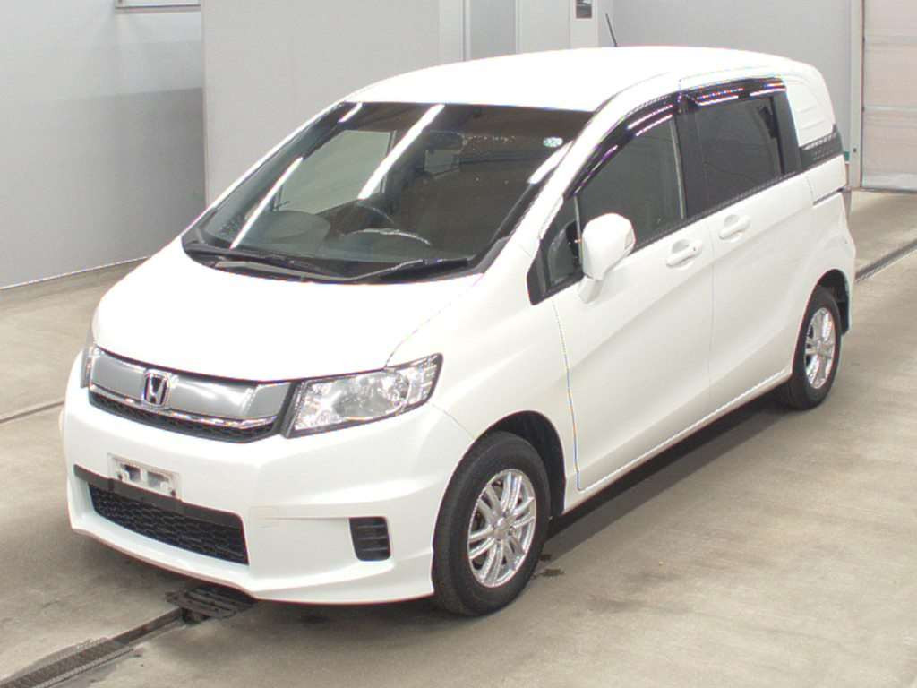 2016 Honda Freed Spike GB3[0]