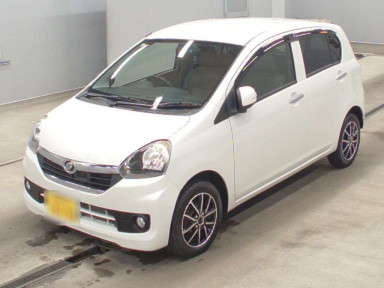 2014 Daihatsu Mira es