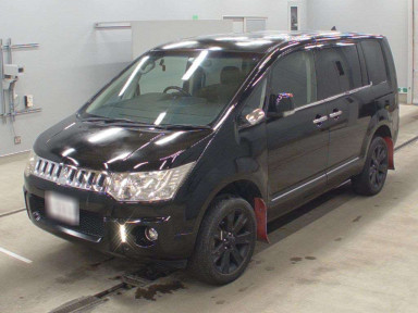 2012 Mitsubishi Delica D5