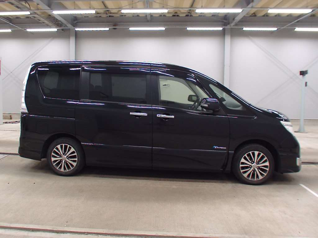 2014 Nissan Serena HFC26[2]