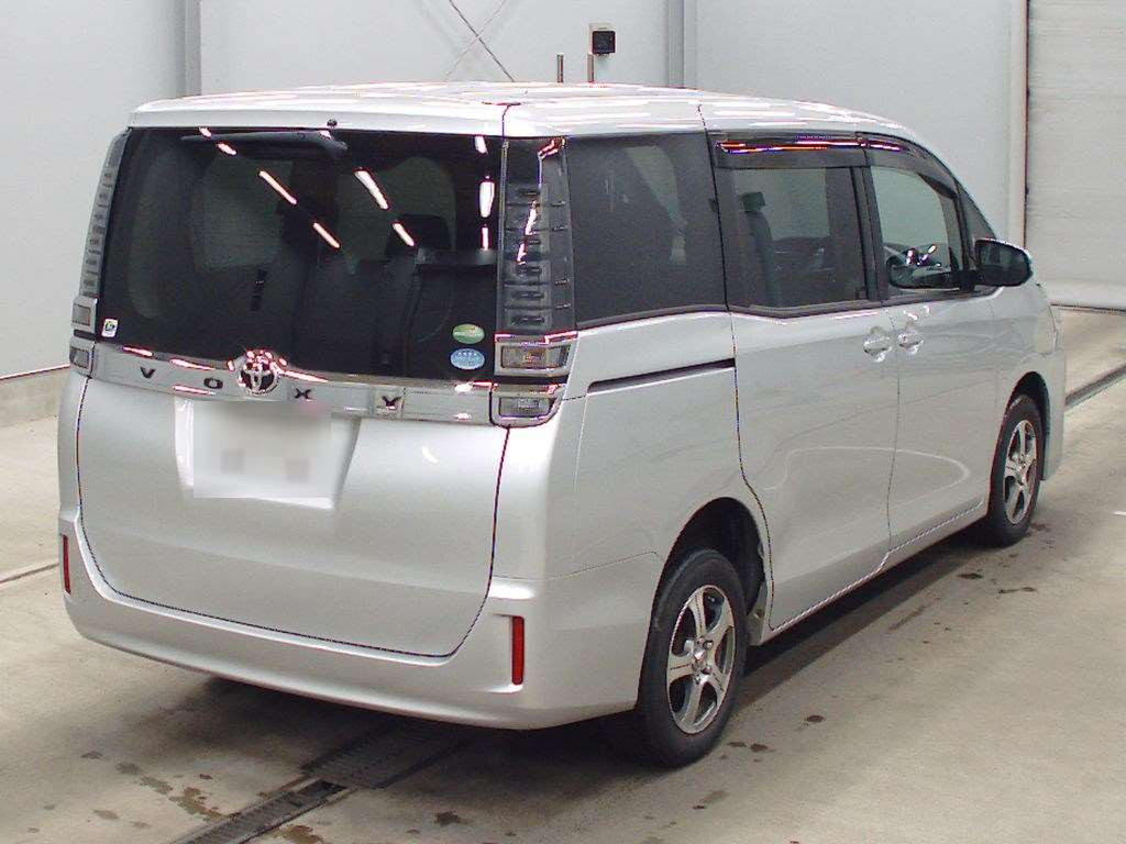 2018 Toyota Voxy ZRR85G[1]