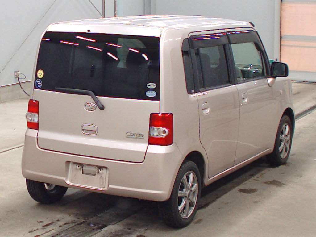 2010 Daihatsu Move Conte L575S[1]