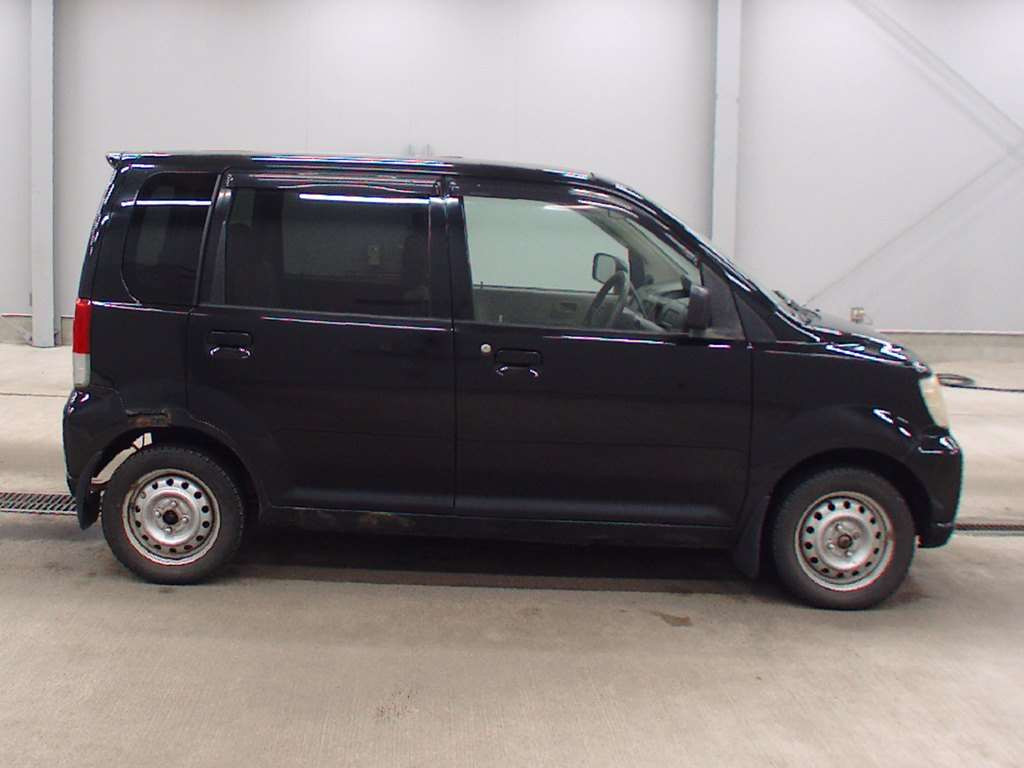 2001 Mitsubishi eK Wagon H81W[2]