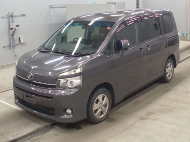 2010 Toyota Voxy