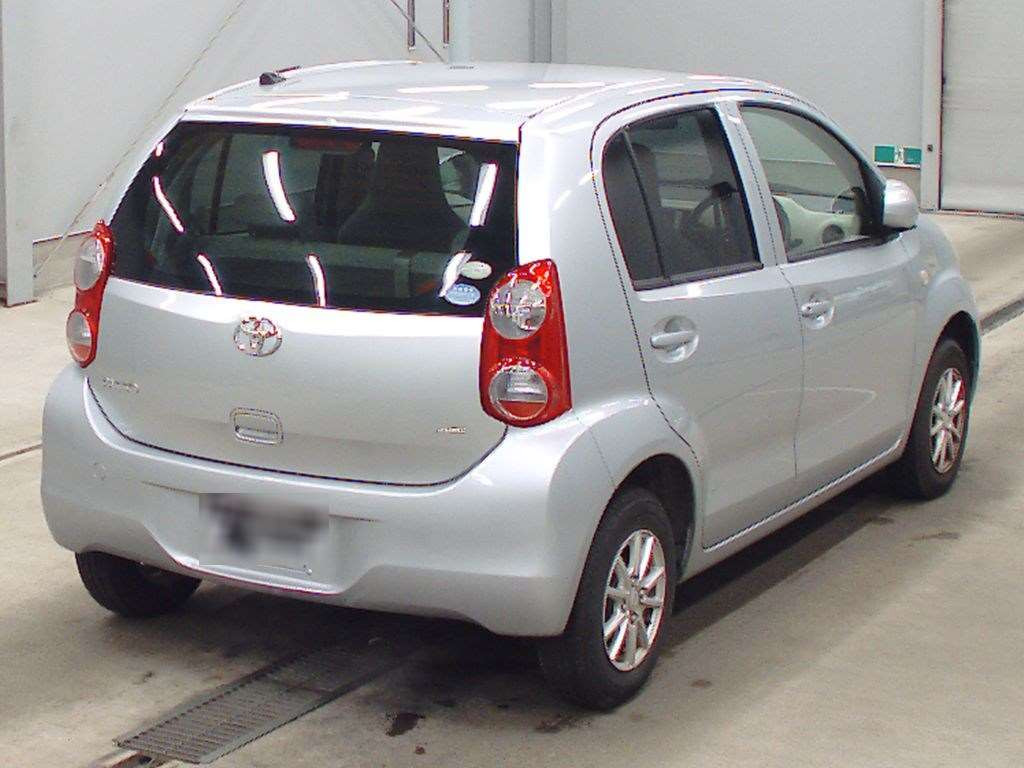 2011 Toyota Passo KGC35[1]