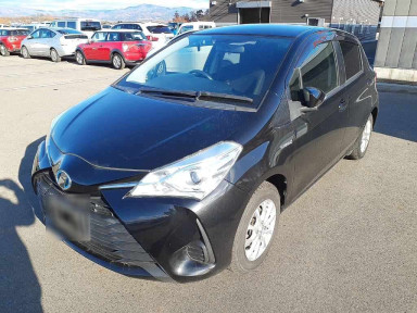 2017 Toyota Vitz