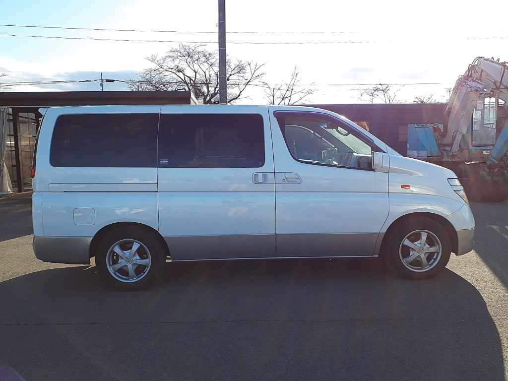 2002 Nissan Elgrand NE51[2]