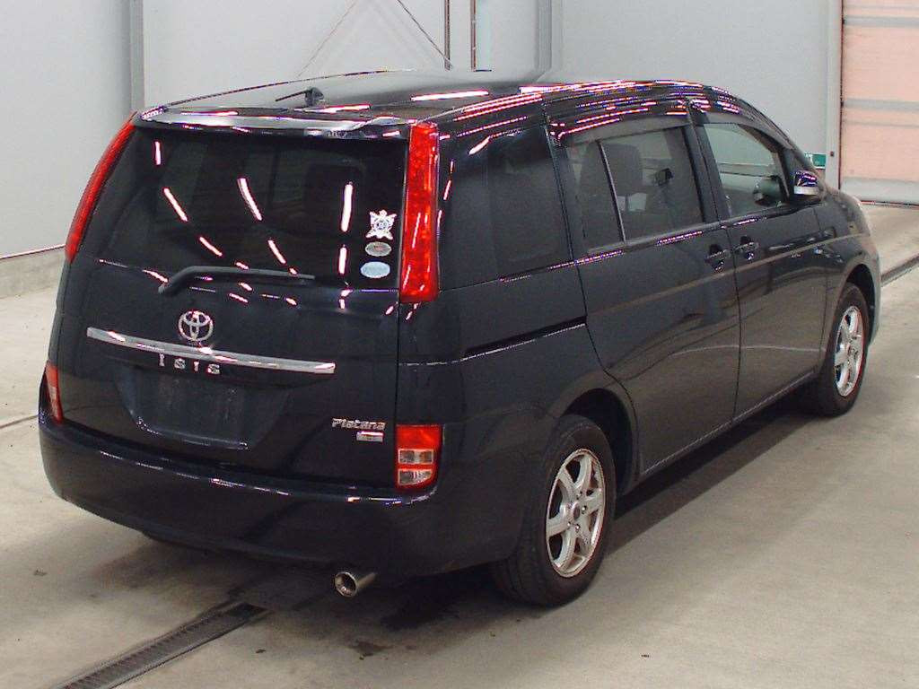 2010 Toyota Isis ZGM15G[1]