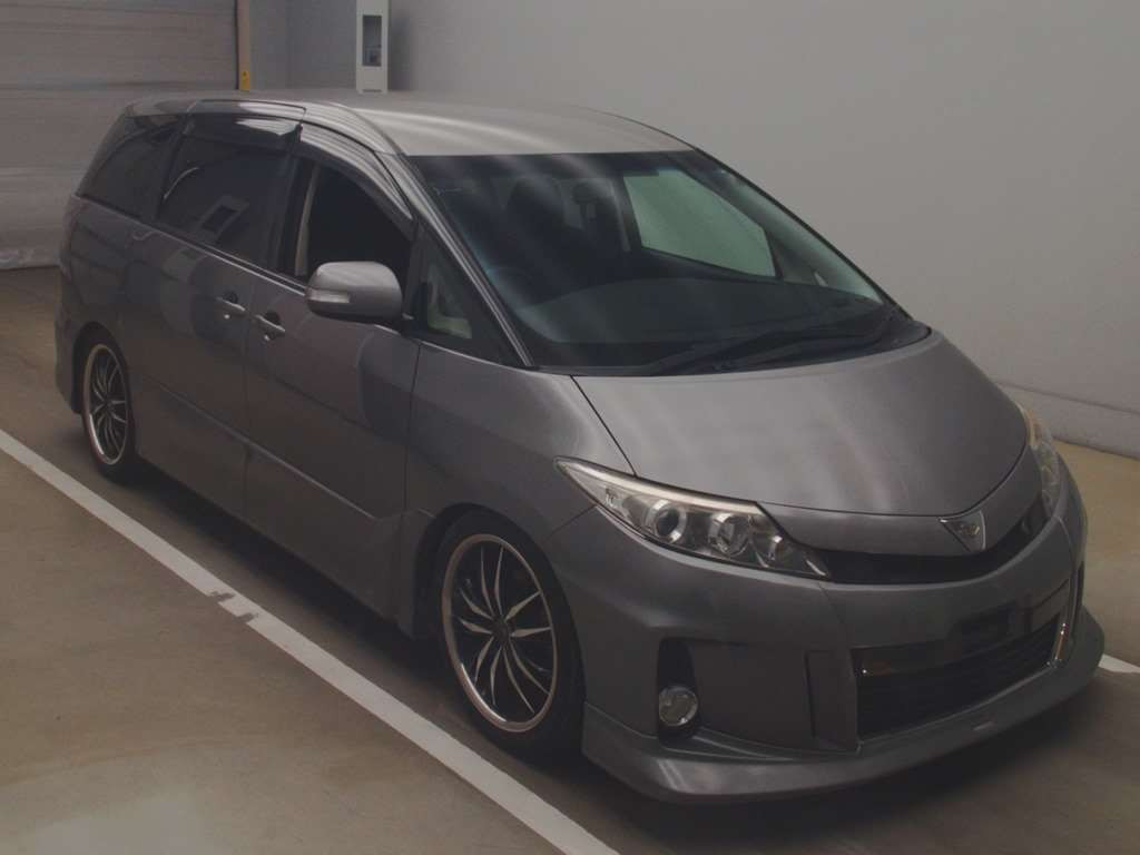 2013 Toyota Estima ACR50W[2]