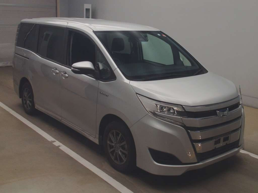 2020 Toyota Noah ZWR80G[2]