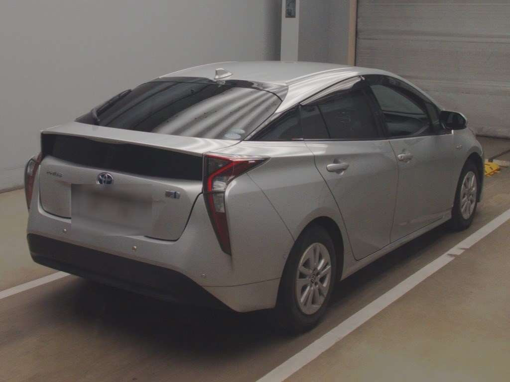 2018 Toyota Prius ZVW50[1]