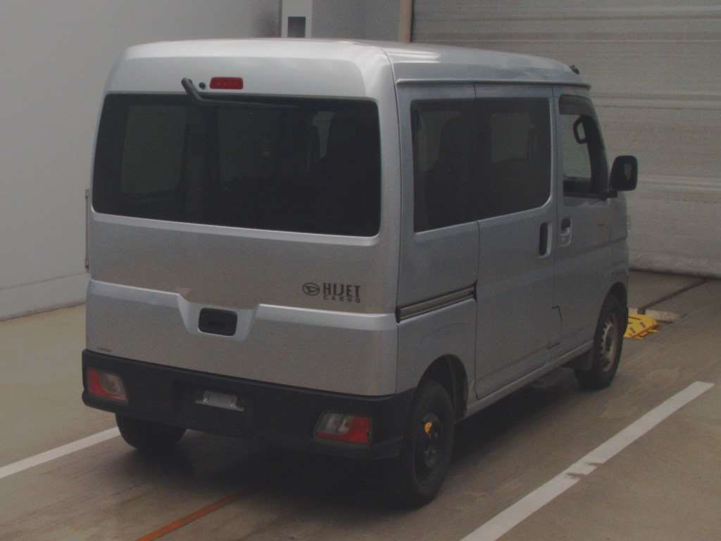 2022 Daihatsu Hijet Cargo S700V[1]