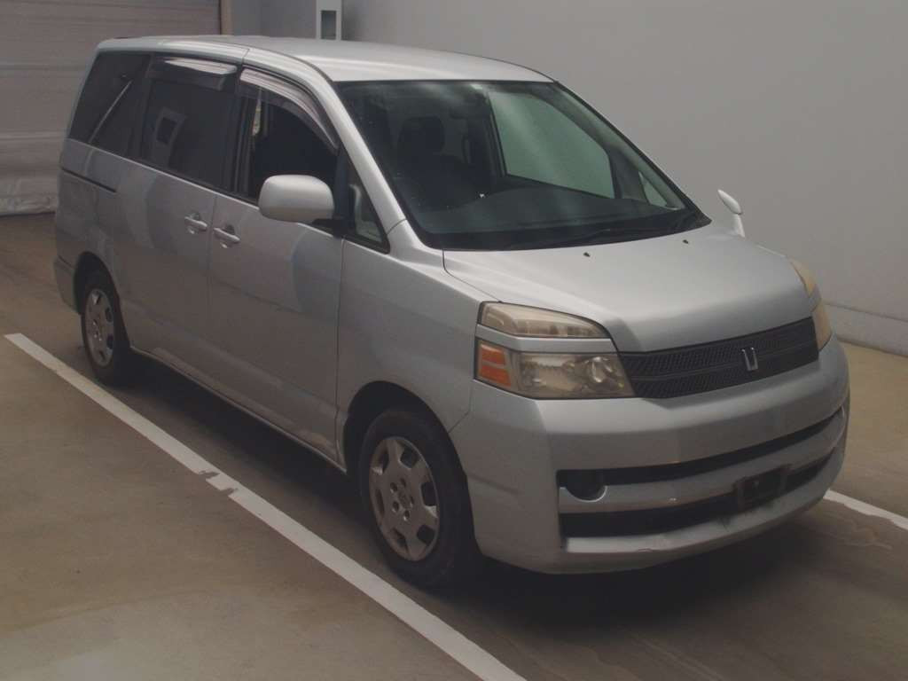 2006 Toyota Voxy AZR60G[2]