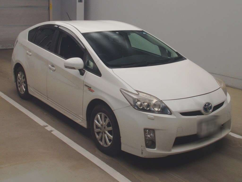 2011 Toyota Prius ZVW30[2]