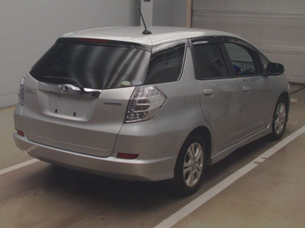 2012 Honda Fit Shuttle Hybrid GP2[1]