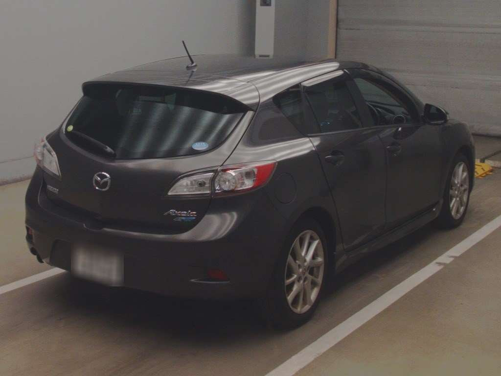 2011 Mazda Axela Sport BLFFW[1]