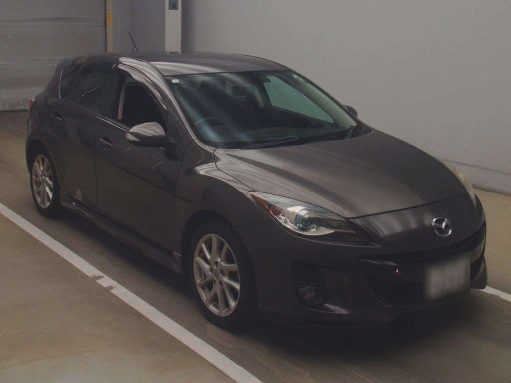 2011 Mazda Axela Sport BLFFW[2]