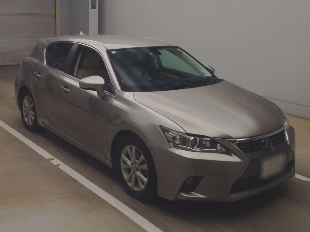 2016 Lexus CT ZWA10[2]