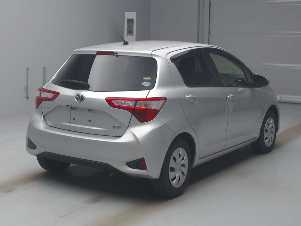 2019 Toyota Vitz NHP130[1]