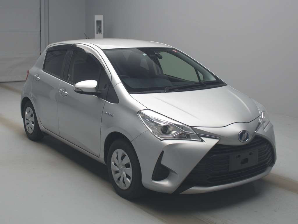 2019 Toyota Vitz NHP130[2]