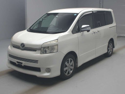 2009 Toyota Voxy