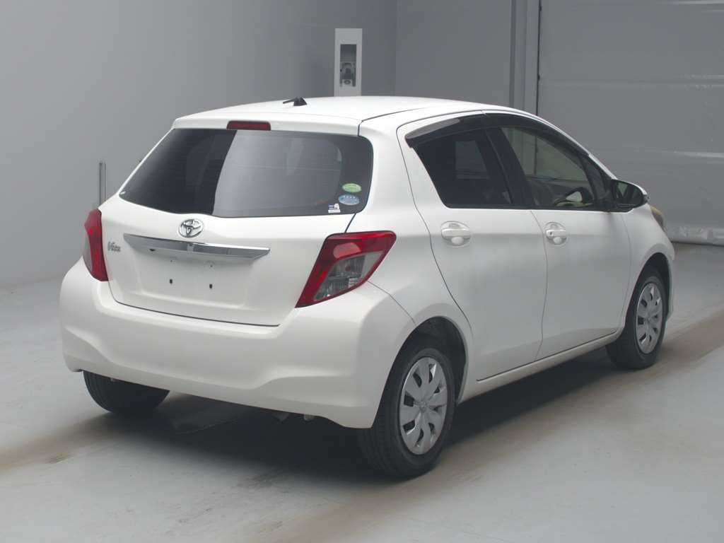 2012 Toyota Vitz KSP130[1]