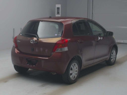 2010 Toyota Vitz