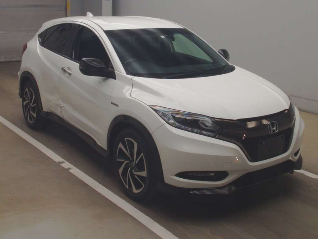 2016 Honda VEZEL RU3[2]