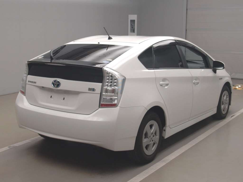 2011 Toyota Prius ZVW30[1]